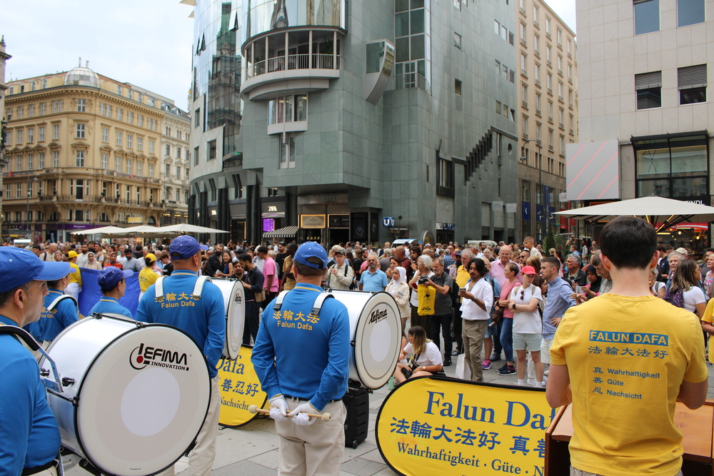 Tian Guo Marching Band am Wiener Stephansplatz. Foto: FDI